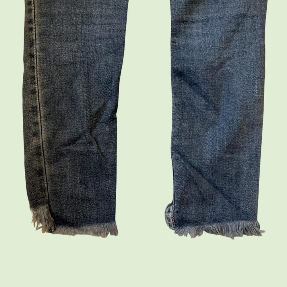 Levis 721 High Rise Skinny Jeans Medium Wash Distressed Fray Hem Size 26 - Picture 3 of 7